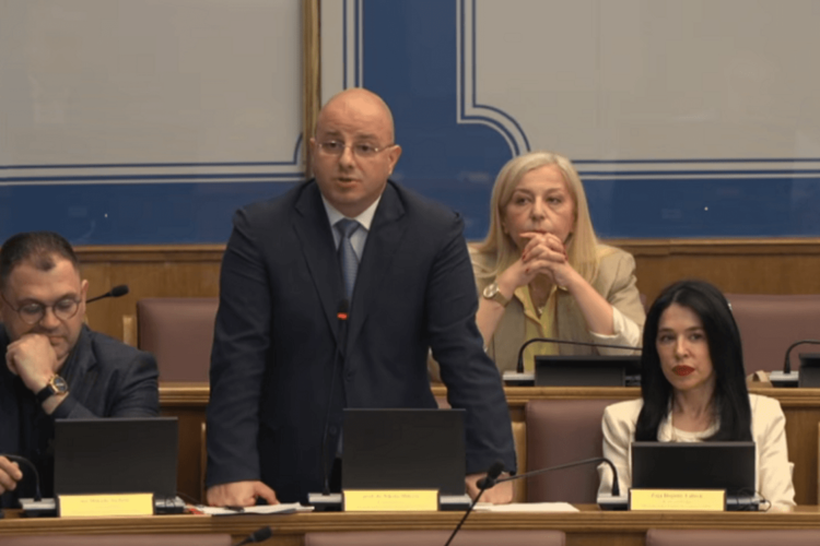 Radunović insulted the DPS MP; Milović replied: I hit where it hurts the most
