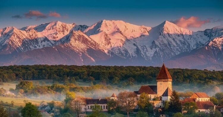 The most photogenic Saxon church in Romania enlivens the village of Hosman. Why do the Saxons from the foothills of Făgăraș return home