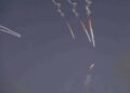 Iran attacks ships in Hormuz and American base in Bahrain – 06/10/2026 – World