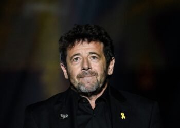Three women have reported Patrick Bruel for sexual offenses. The French artist was detained by the police