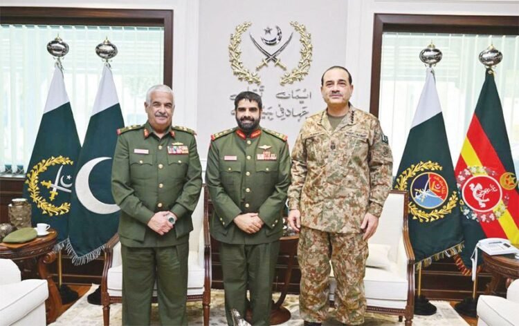 Gulf News | The Chief of the National Guard and the Commander of the Pakistani Army discuss regional and international developments
