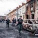 Dozens of Romanians flee Belfast after the night of terror: “They attacked them even though they have two small children. They set everything on fire”