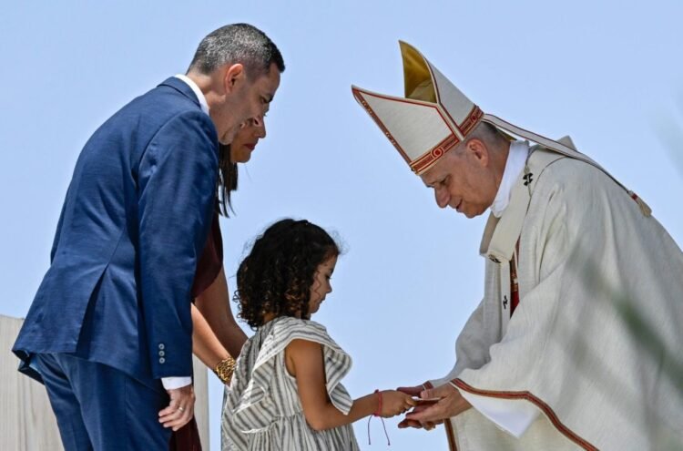 Pope in Tenerife: Open Christ’s ‘Ocean of Love’