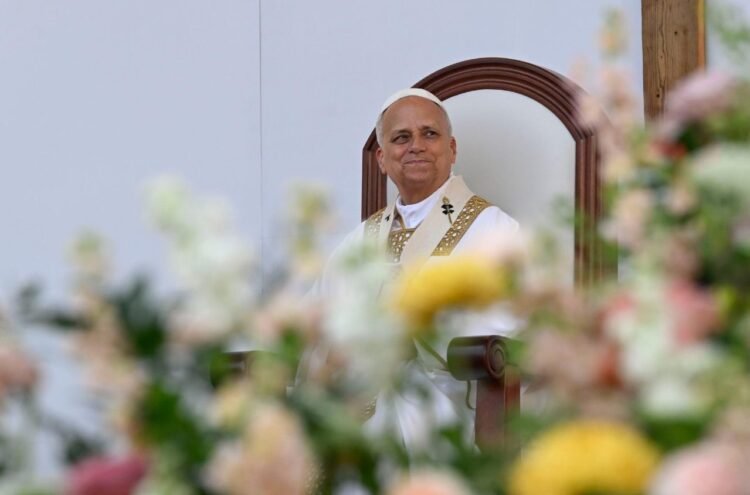 Pope: Listen to the ‘hidden, beating heart of love’