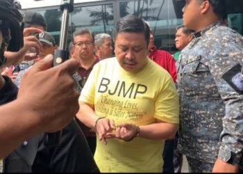 Estrada says claims barring him from impeach trial are ‘premature’