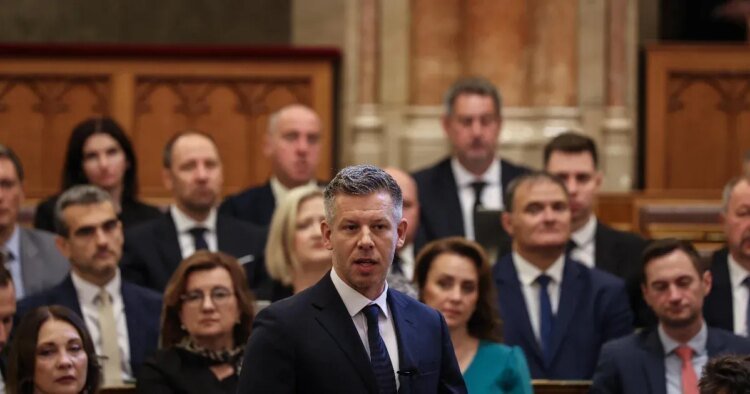 According to Péter Magyar, the Fidesz party “betrayed their country again today” by voting down the rapid negotiation of the EU legislative package