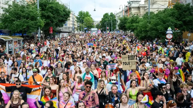 Colorful, loud, self-confident, political: Hundreds of thousands at the Rainbow Parade – DiePresse.com