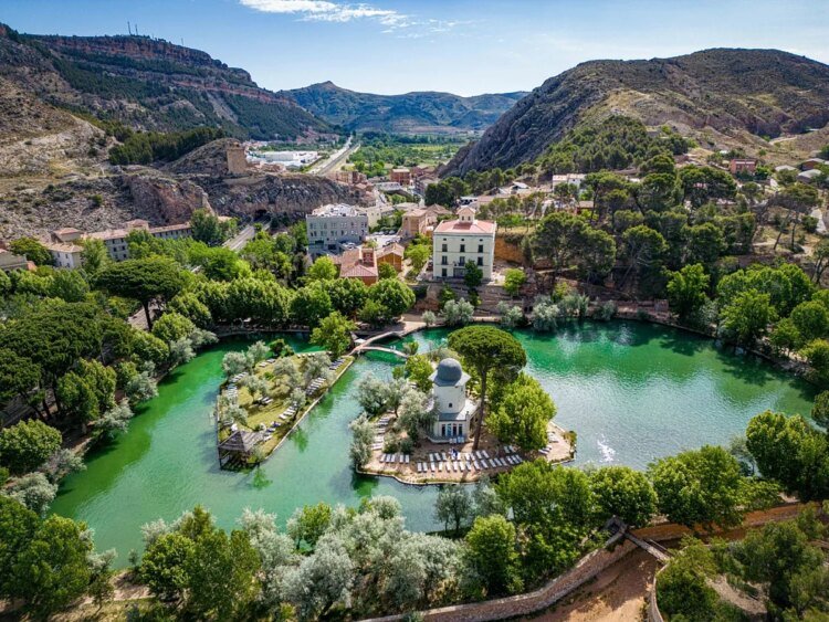 The best thermal towns in Spain to slow down: "We are the happiness industry"