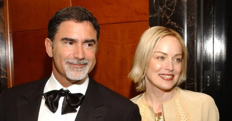 Telex: Sharon Stone just wanted to surprise her husband. A piece of the man’s leg hurt