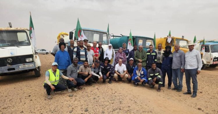 Ministry of Water and Environment receives water tankers donated by Tindouf province