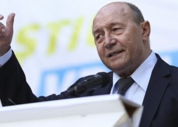 “He is parachuting from Brașov”. Traian Băsescu mocks Adrian Veștea and attacks Nicușor Dan: “He fooled even Tomac”