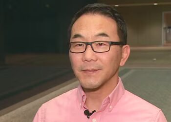 Former Calgary councillor directed use of personal phone over FOIP concerns: corruption investigation docs