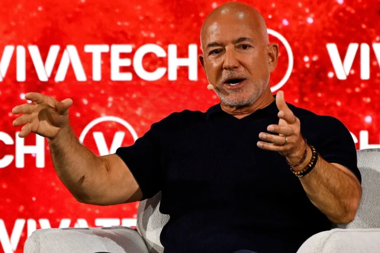 Jeff Bezos surprises with his opinion on AI and the destruction of jobs