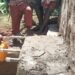 A treasure to cherish In line, under the taps, they crowd carrying yellow and orange cans. All around you can hear cries of joy: it’s a day of celebration for the village. «It will now be essential to take care of the aqueduct, saying…