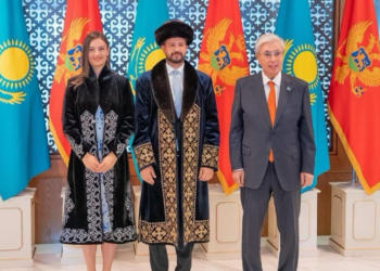 Milatović and his wife in the traditional costume of Kazakhstan