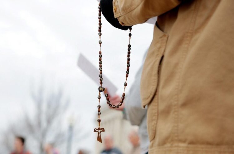 New study examines growing interest in Catholic faith