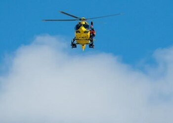 Telex: A Florida man who caused a car accident tried to escape from the police with an ambulance helicopter
