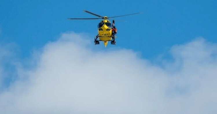Telex: A Florida man who caused a car accident tried to escape from the police with an ambulance helicopter