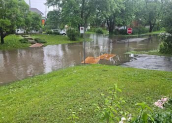 Storm system over Montreal leads to flooding, street closures and power outages