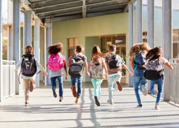 Supervision maintained: First primary schools cancel afternoon classes due to heat