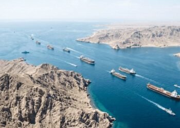 Gulf News | Iran announces the re-closure of the Strait of Hormuz… and the US military denies it