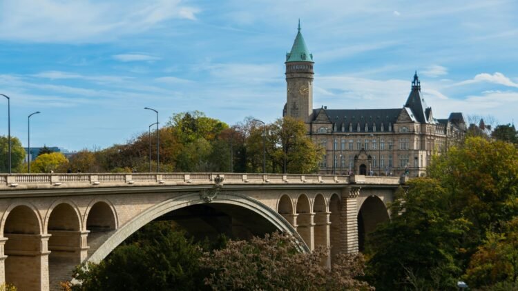 Investigation reveals: €91 billion invested: Belgium’s wealthiest are still betting on Luxembourg