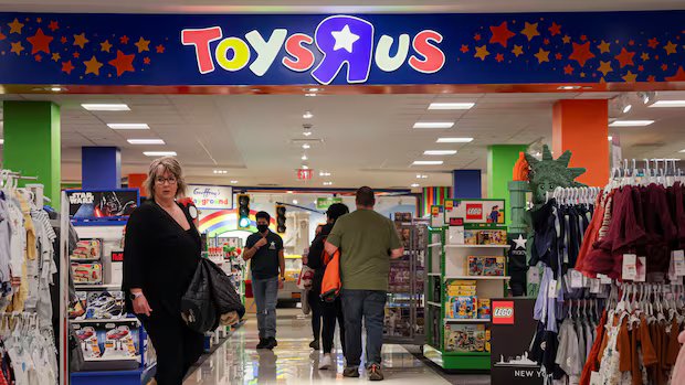 Toys ‘R’ Us Canada gets court approval to split business among 3 buyers