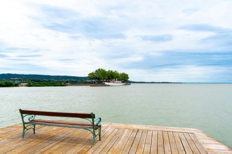 Lake Balaton Nostalgia Comeback Lights Up German Prime Time TV