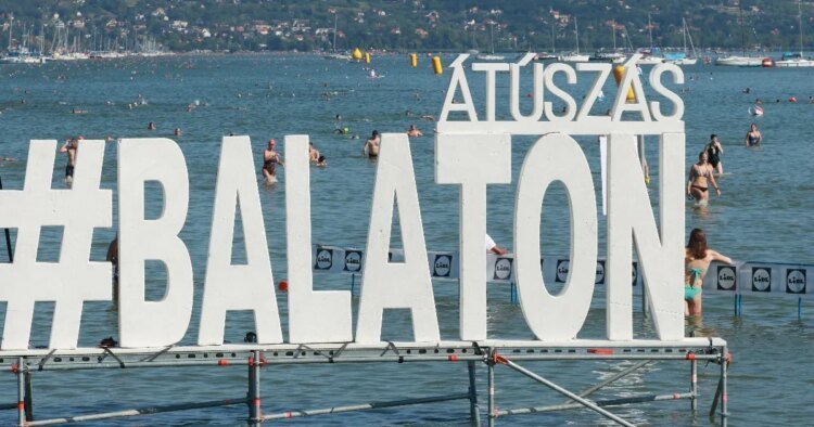 Telex: The water is low, a temporary jetty is being built on Lake Balaton for this year’s Balaton crossing