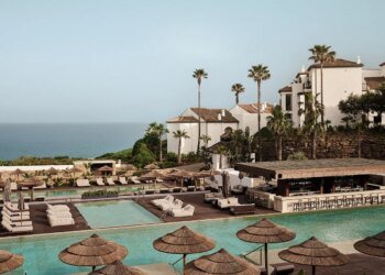 The new Cadiz sanctuary of barefoot luxury with zen design, ‘foodie’ soul and views of Africa