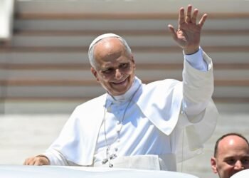 Pope at Audience: Let us be transformed by the Eucharistic mystery