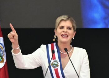 The president of Costa Rica proposes laws against crime and “leisure” in prisons