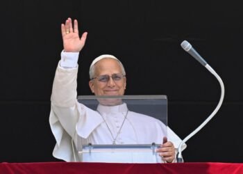 Pope at Angelus: Sts. Peter and Paul embody Church’s unity in diversity