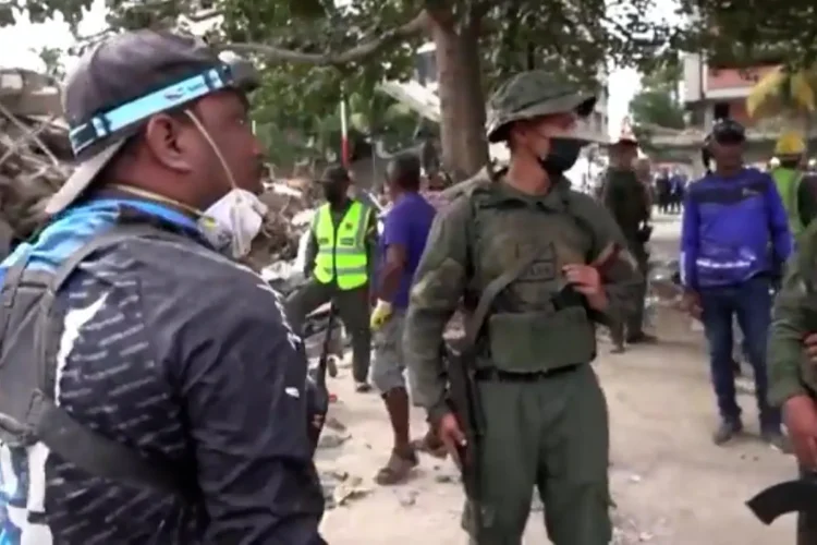 Protests against the armed forces in Venezuela after the earthquakes