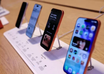 Apple readies new iPhone feature to split bills by taking photo of receipt