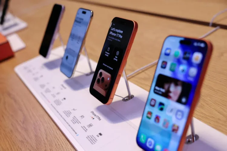 Apple readies new iPhone feature to split bills by taking photo of receipt