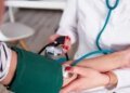 Your health in the world.. Tips for blood pressure patients in the heat and the best breakfast for a colon patient
