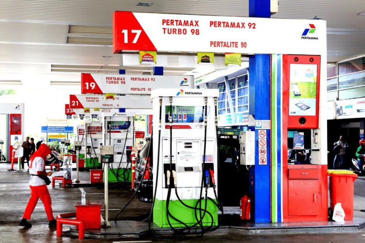Fuel price hike puts further strain on workers, economy – Economy
