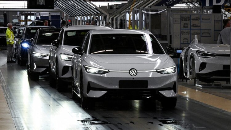 VW boss Blume confirms austerity measures with 28,000 permanent job cuts – DiePresse.com