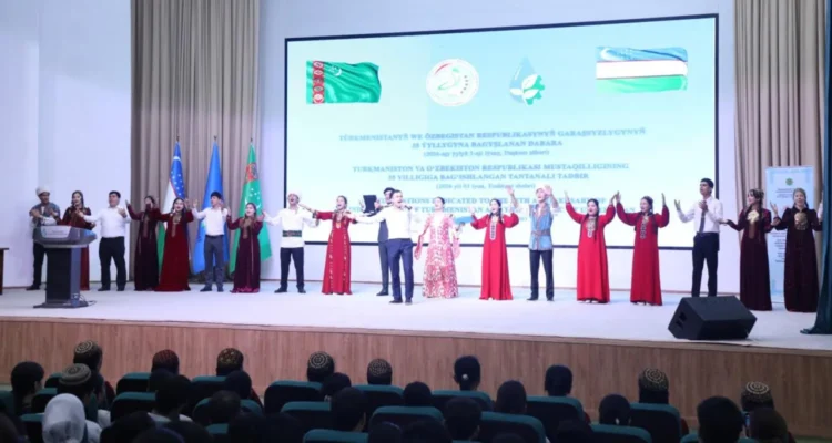 A Tashkent university held a celebration to mark the 35th anniversary of independence of Turkmenistan and Uzbekistan