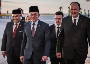 Malaysian Prime Minister arrives in Turkmenistan on official visit