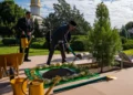 The Malaysian Prime Minister planted a tree at the Independence Monument of Turkmenistan