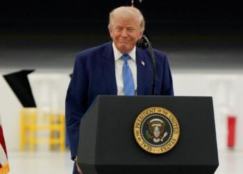 Trump threatens to charge U.S. tolls in Strait of Hormuz if final Iran deal not reached in 60 days