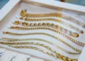 An exhibition of precious metal jewelry has opened in Ashgabat