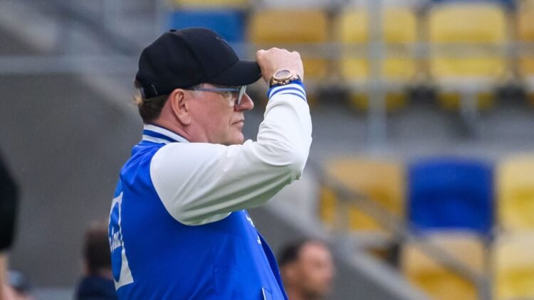Football: Coach Vladimír Weiss evaluates the match Slovakia – Malta