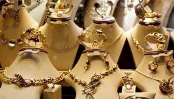 The price of 21 karat gold today is 5975 pounds without manufacturing