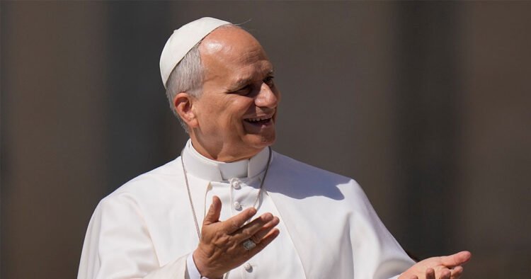 It seems that even the Pope is not impressed: Ferrari presented Luce in the Vatican (VIDEO)