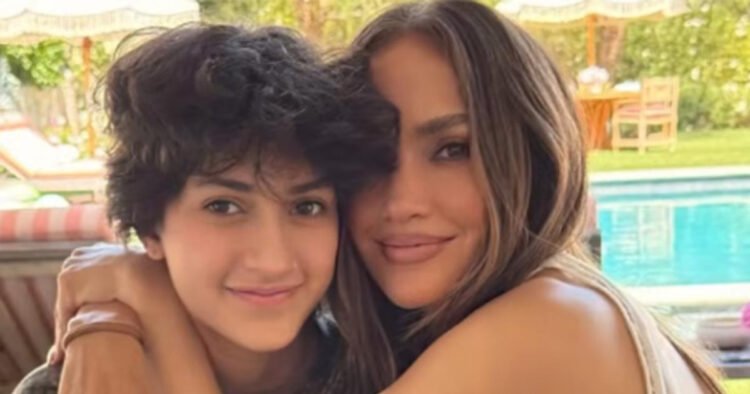 Jennifer Lopez’s daughter changed her name: She introduces herself as Oskar