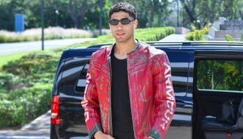 Achraf Hakimi arrives at the Moroccan camp in preparation for the 2026 World Cup.. video