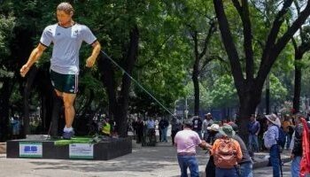 Chaos before the World Cup.. Protesters burn World Cup statues in the streets of Mexico (photos)